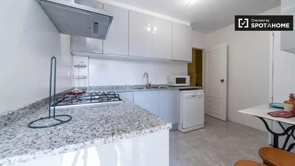 Cocina de Piso de alquiler en Valencia con Aire acondicionado, Calefacción y Amueblado