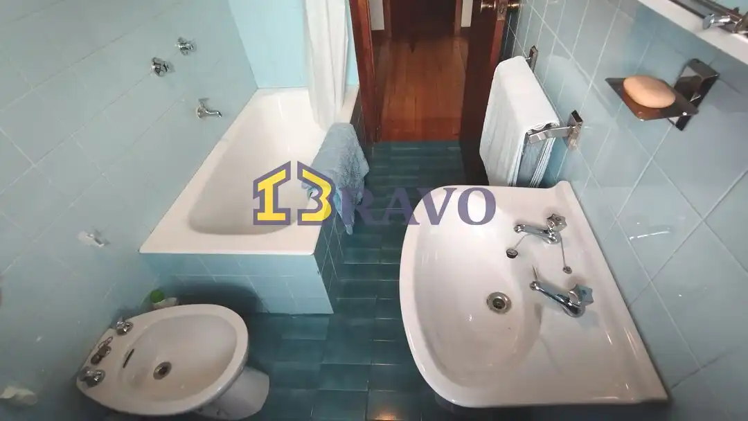 Bany de Casa o xalet en venda en Medina de Pomar amb Calefacció, Jardí privat i Piscina