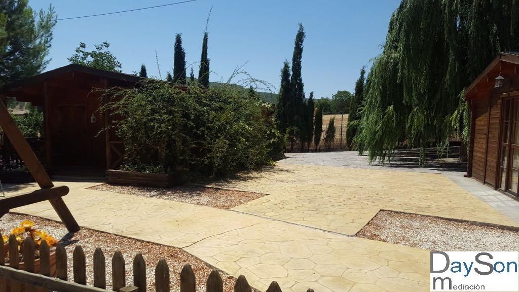Jardí de Casa o xalet en venda en Alcalá la Real amb Aire condicionat, Jardí privat i Terrassa