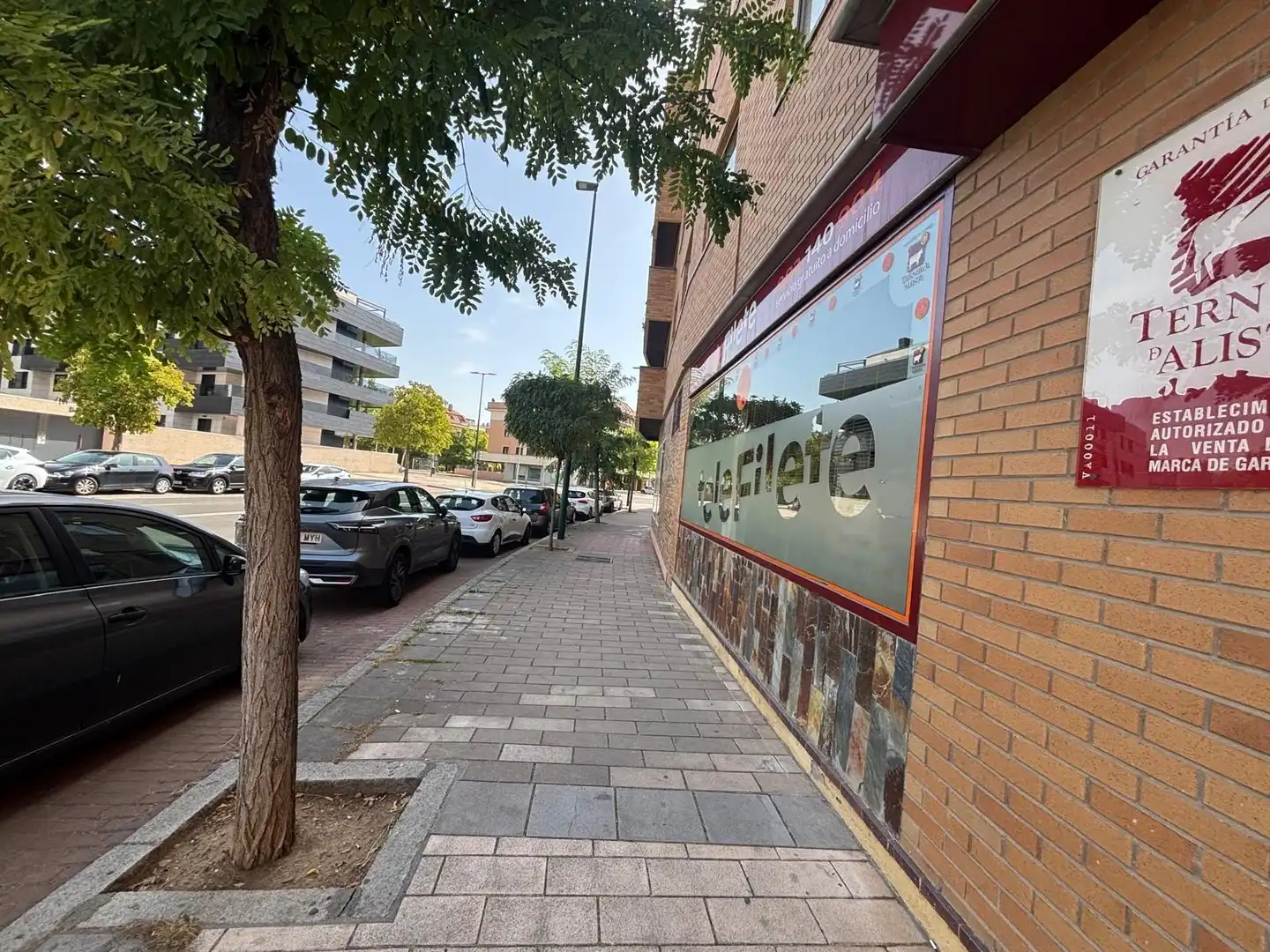 Vista exterior de Local en venda en Parque Alameda - Paula López