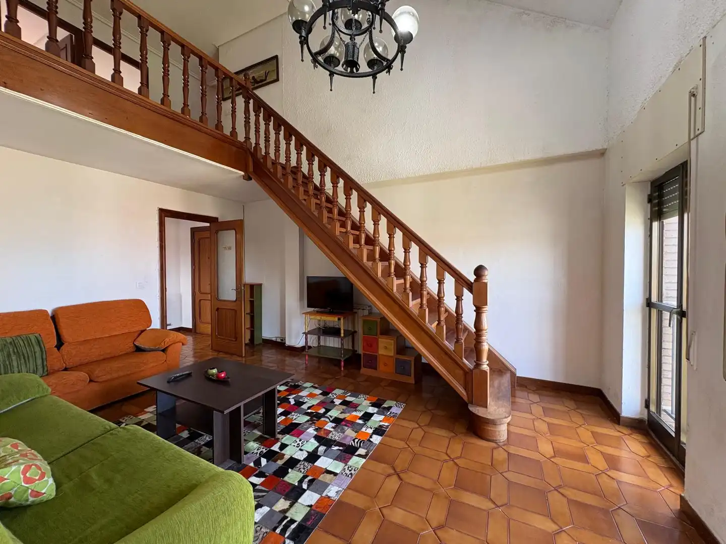 Sala d'estar de Dúplex en venda en Torrelavega  amb Moblat