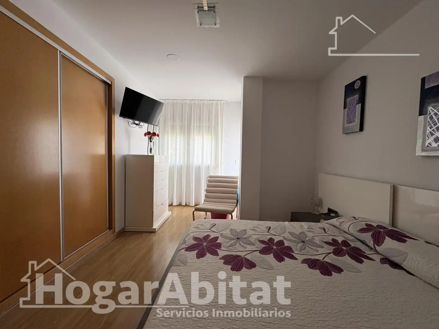 Dormitori de Casa adosada en venda en Tavernes de la Valldigna amb Terrassa i Balcó