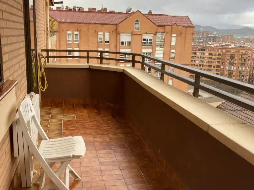 Terrassa de Pis per a compartir en Centro