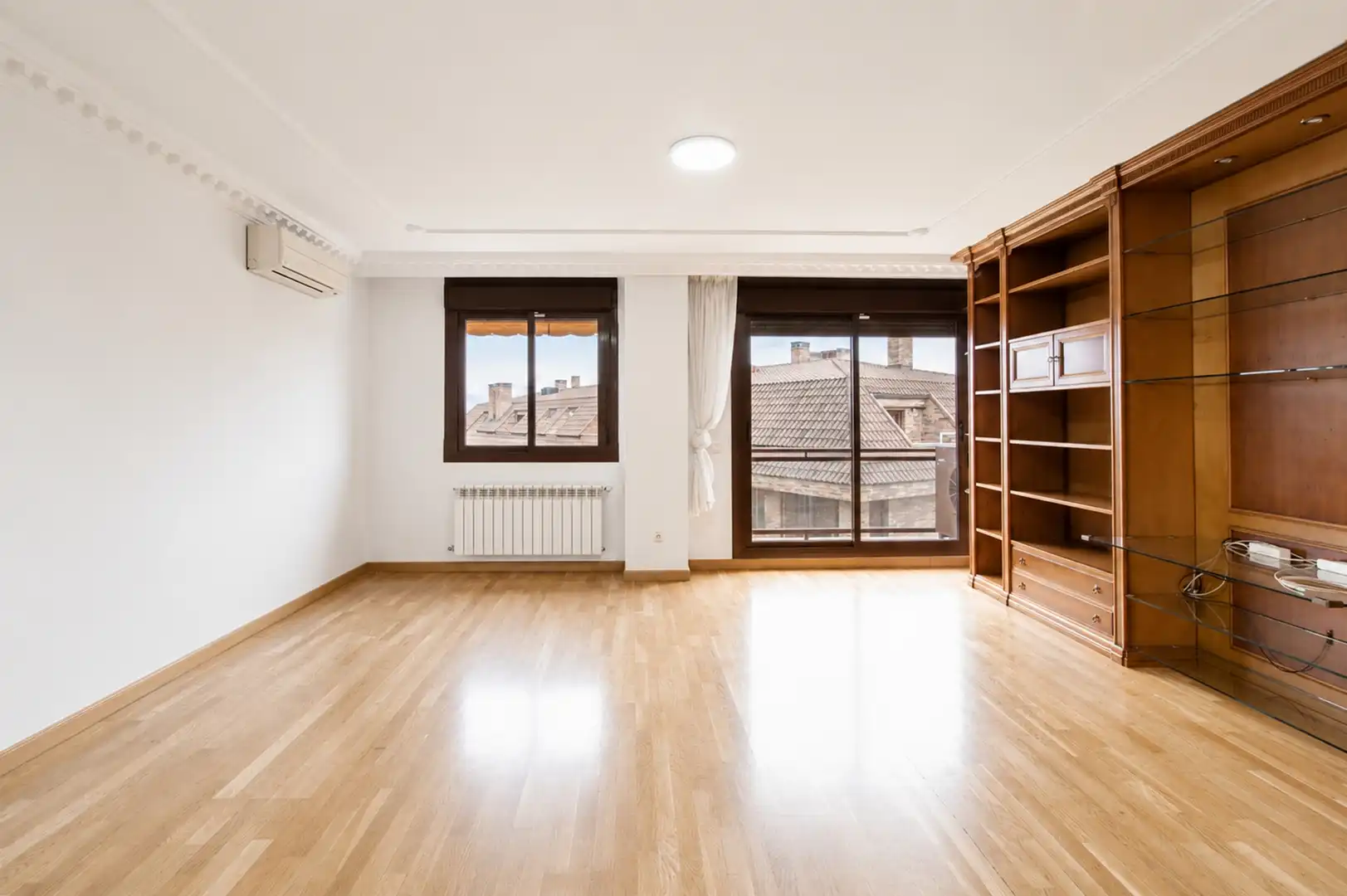 Bedroom of Attic for sale in Pozuelo de Alarcón  with Air Conditioner, Heating and Private garden