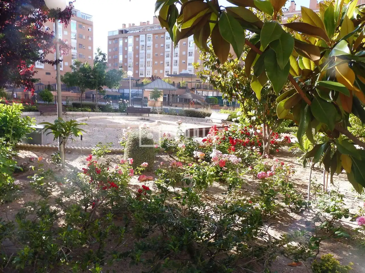 Jardín de Piso en venta en Madrid con Aire acondicionado, Calefacción y Jardín privado