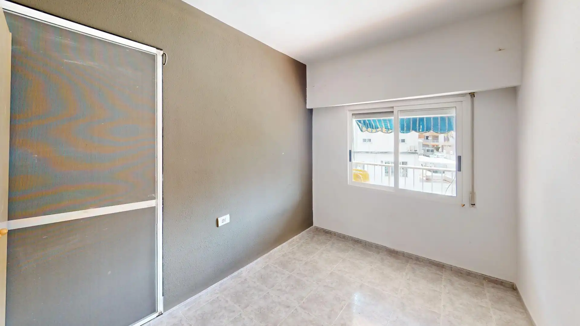 Apartamento en venta en MAR MEDITERRANEO, 28, Oliva Playa