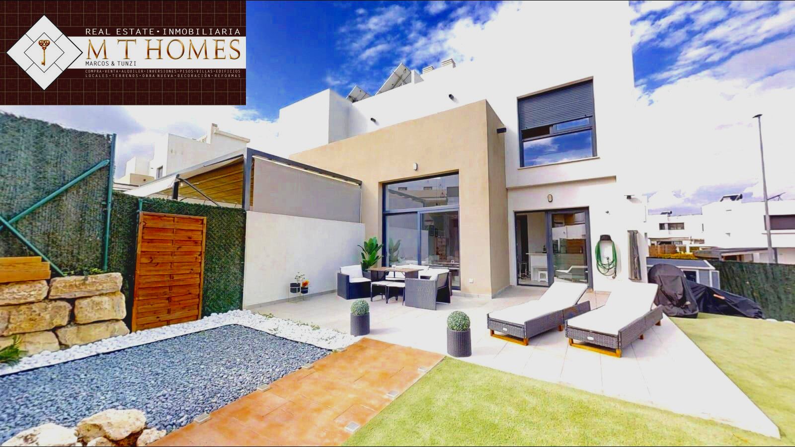 Exterior view of Single-family semi-detached to rent in Alhaurín de la Torre  with Air Conditioner, Heating and Private garden