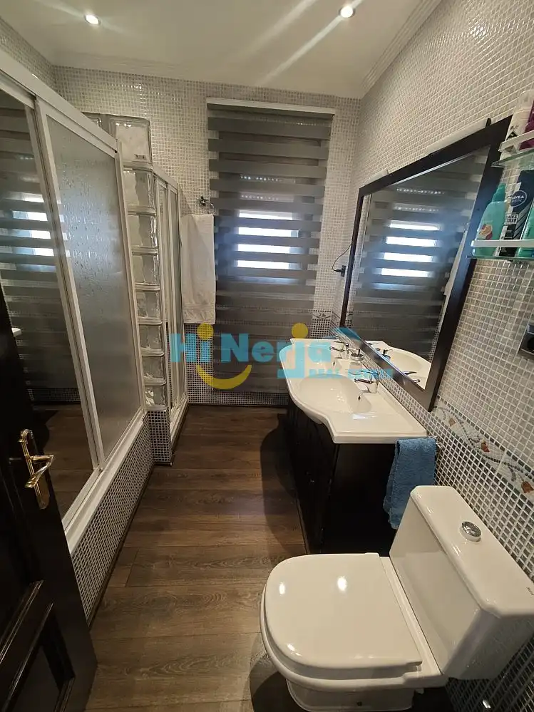 Baño de Casa o chalet en venta en Torrox con Aire acondicionado, Calefacción y Terraza