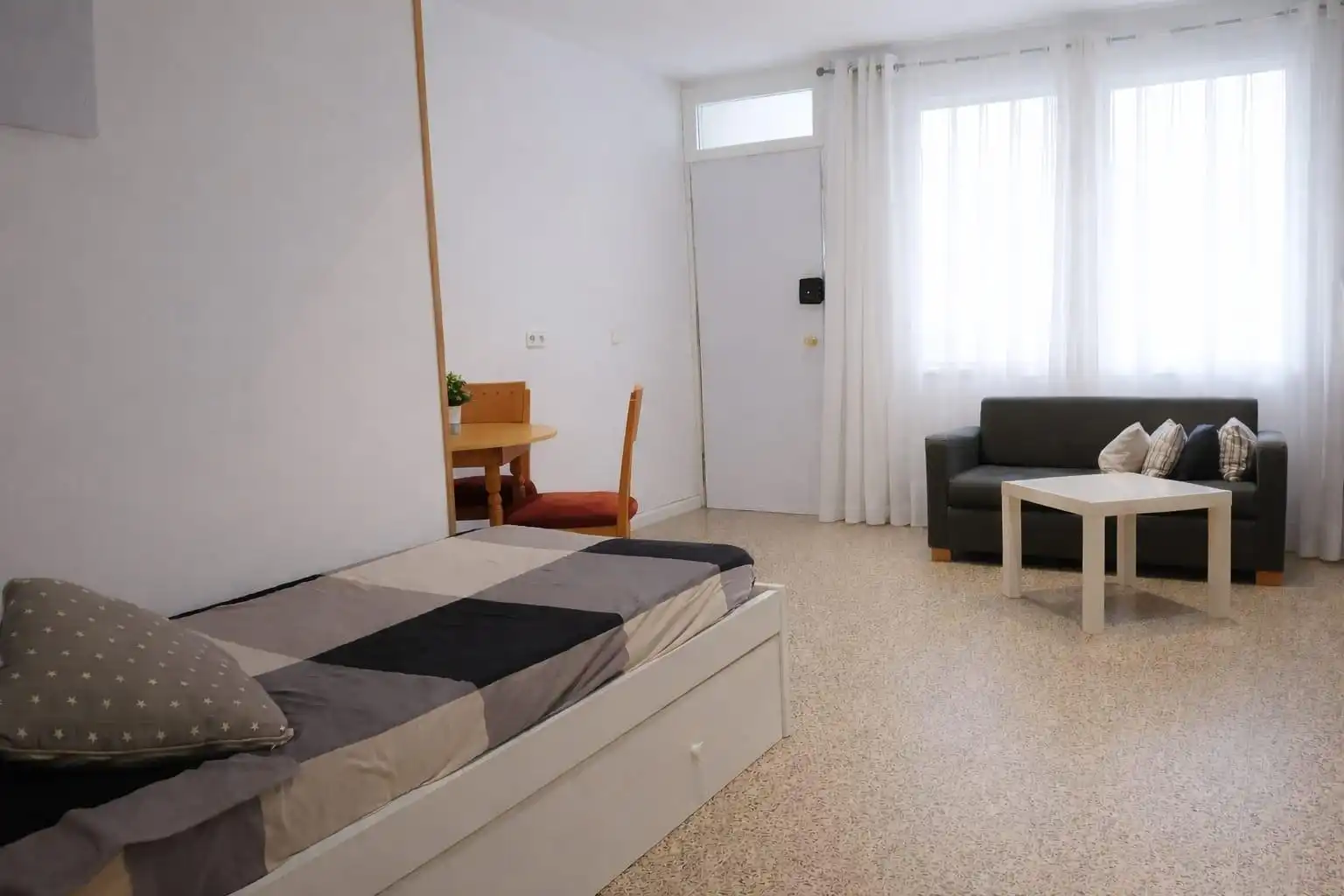 Local de alquiler en El Guinardó, Horta - Guinardó