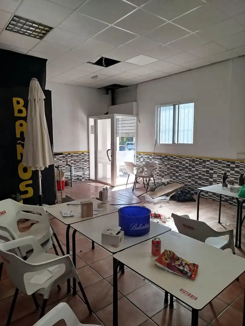 Business premises for sale in Calle ANDRES SEGOVIA, imagen 3