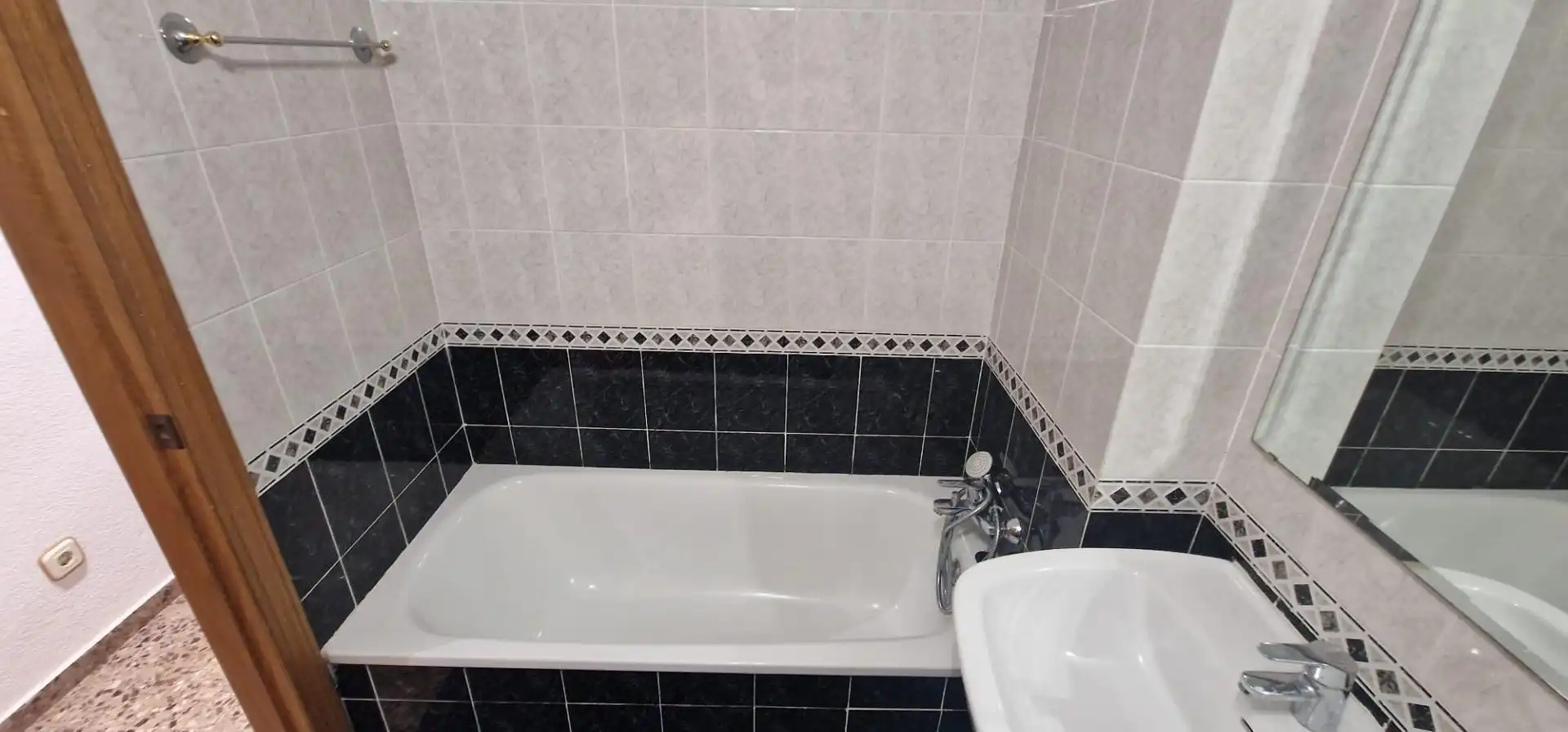 Baño de Piso en venta en Aldaia con Aire acondicionado y Balcón