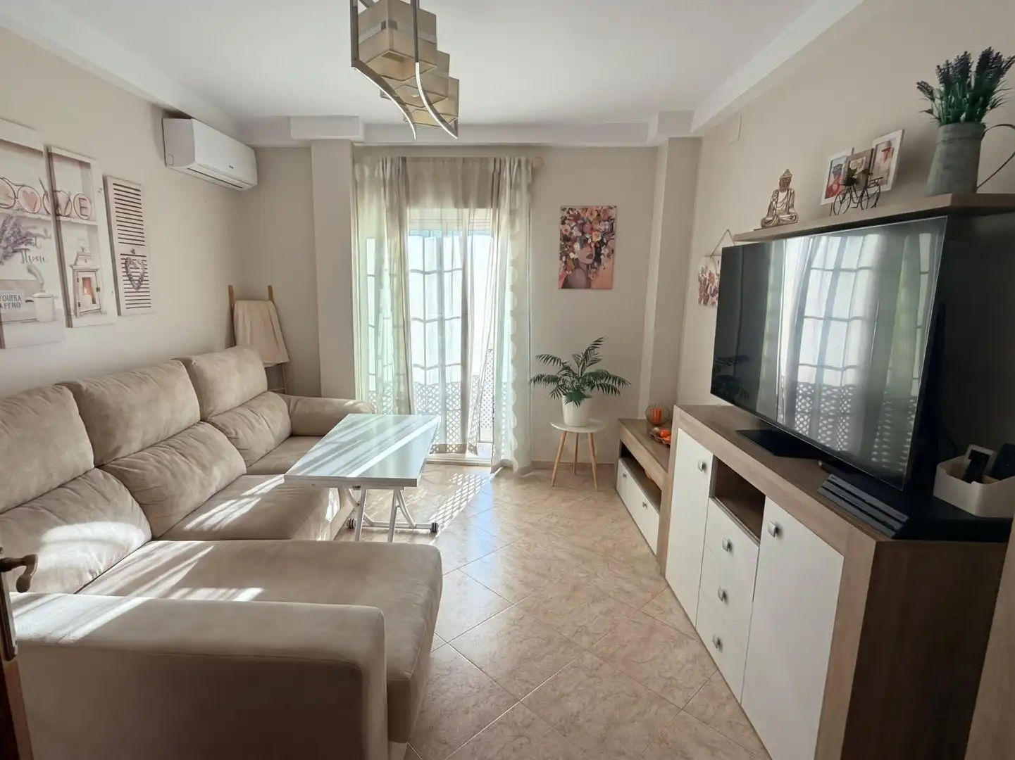 Living room of Flat for sale in Isla Chica