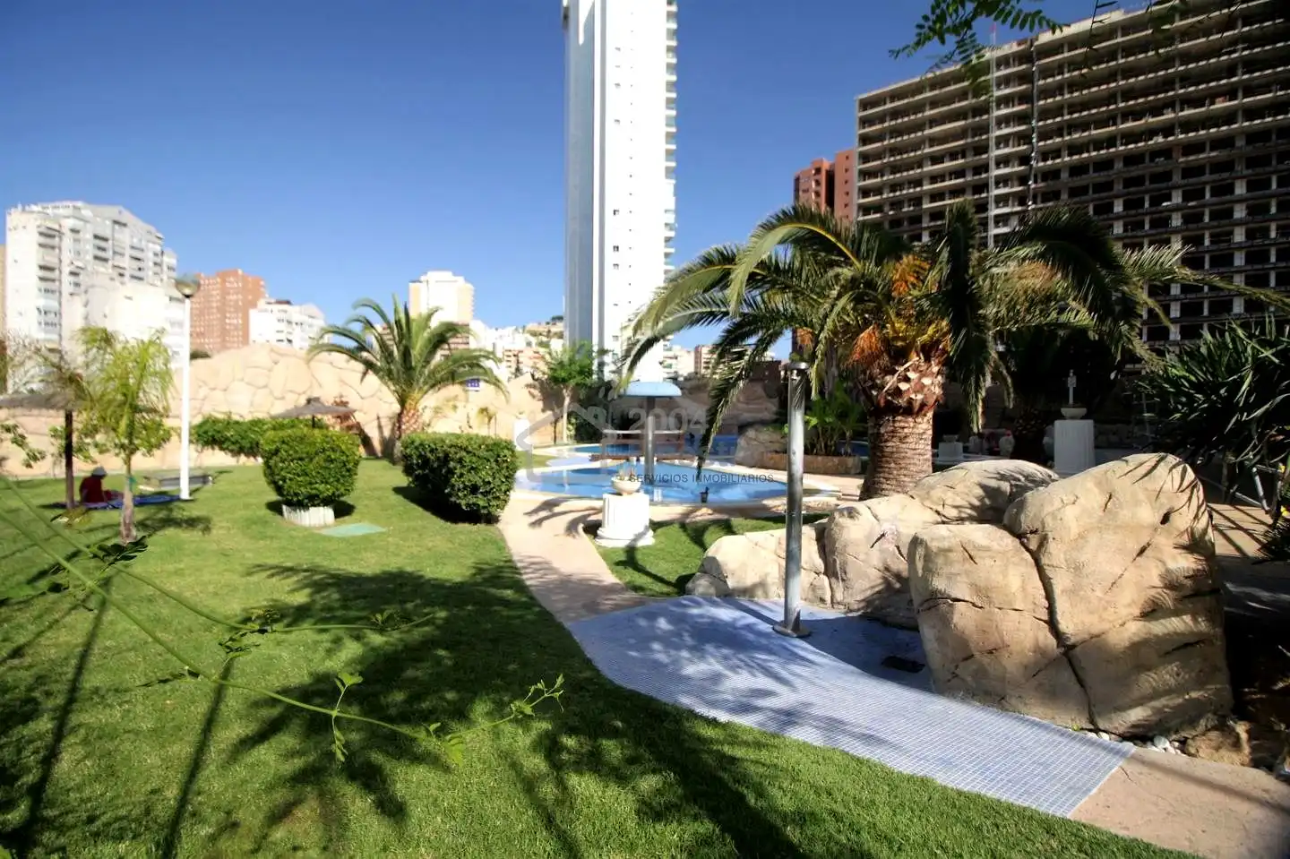 Piscina de Apartament en venda en Benidorm amb Terrassa i Alarma