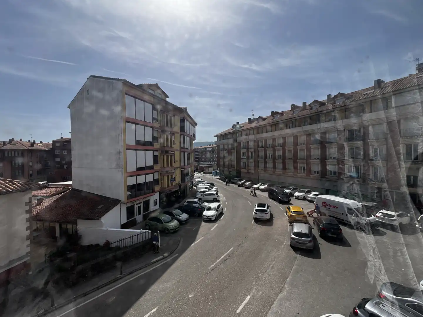 Vista exterior de Piso en venta en Cabezón de la Sal con Calefacción, Parquet y Amueblado