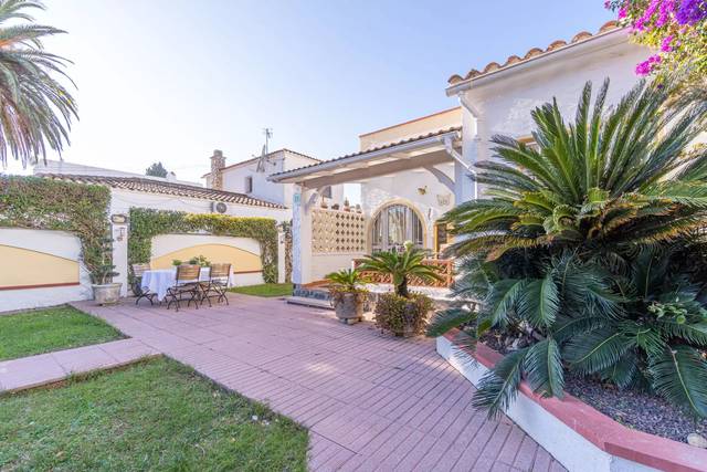 Casa-chalet en Venta en Montgrí