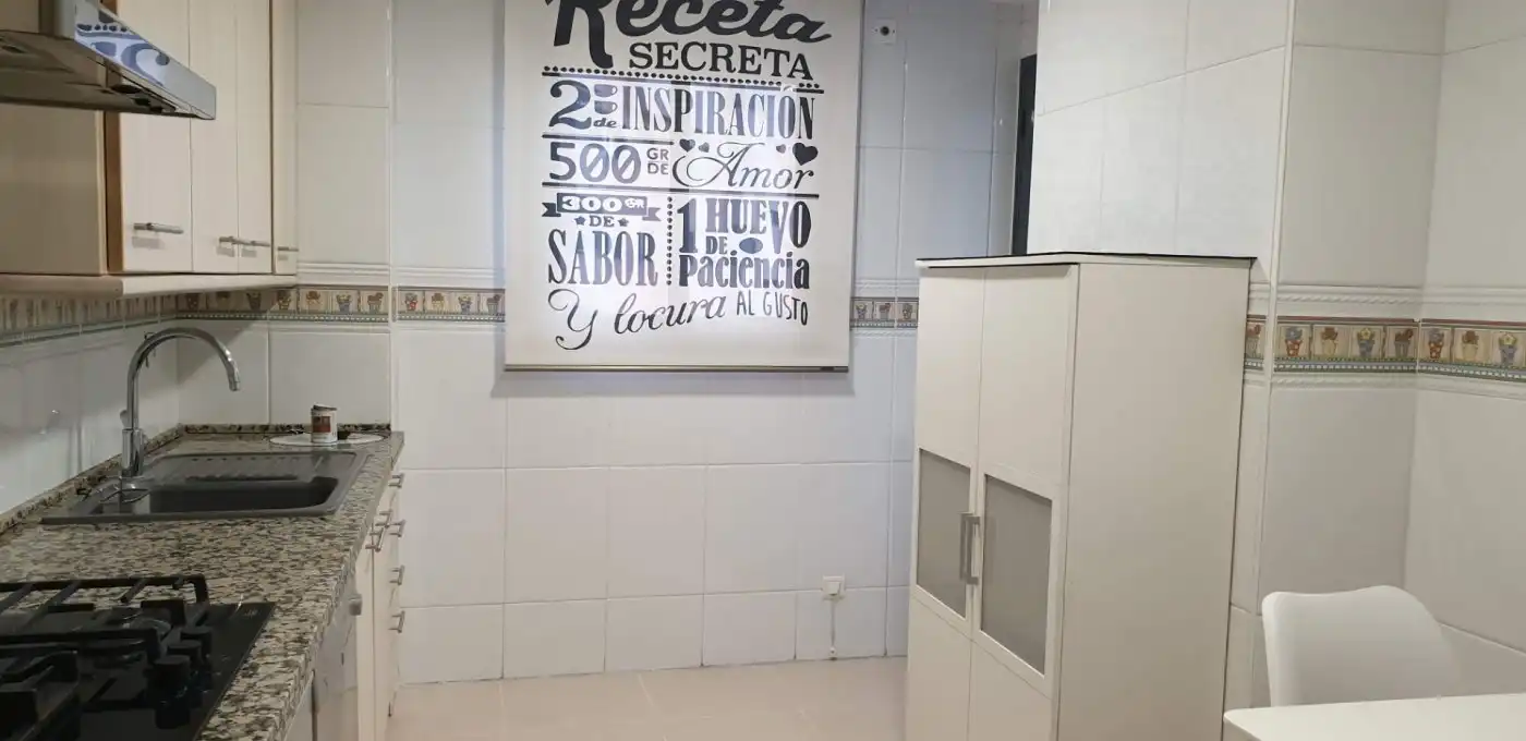 Bathroom of Flat for rent in Alicante / Alacant  with Air Conditioner, Terrace and Furnished