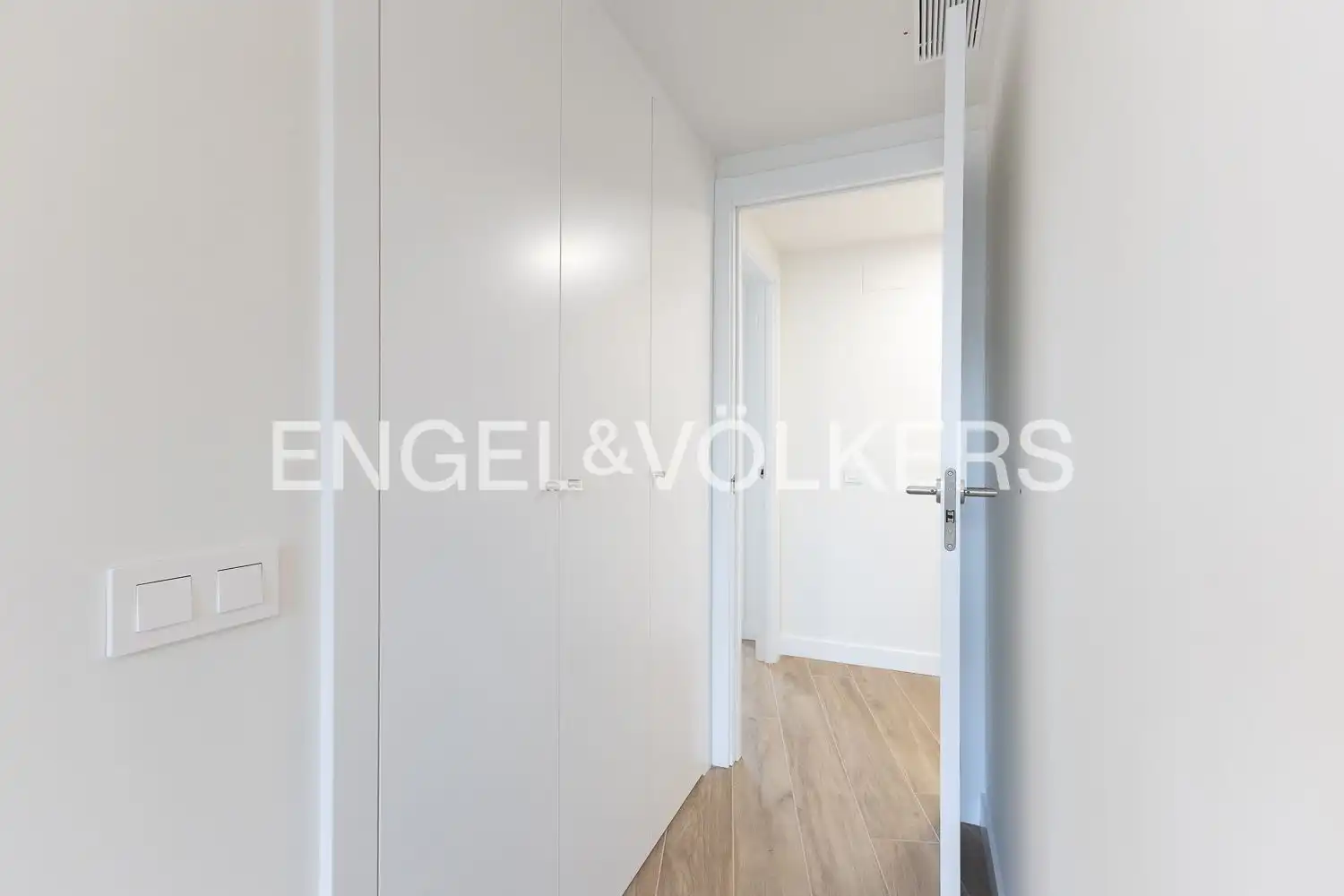 Flat for rent in Valencia  with Air Conditioner, Heating and Parquet flooring
