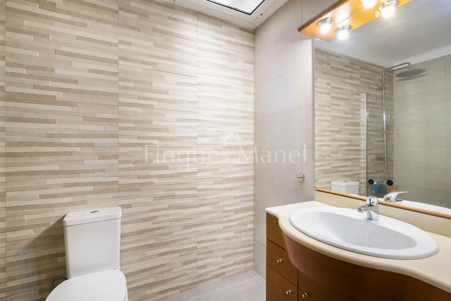 Bathroom of Houses for sale in Bescanó, Girona