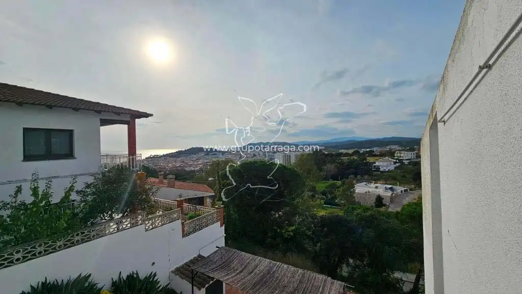 Vista exterior de Casa o chalet en venta en Lloret de Mar con Calefacción, Jardín privado y Terraza