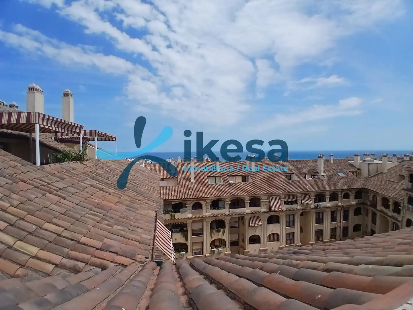Vista exterior de Casa o xalet en venda en Benalmádena amb Terrassa