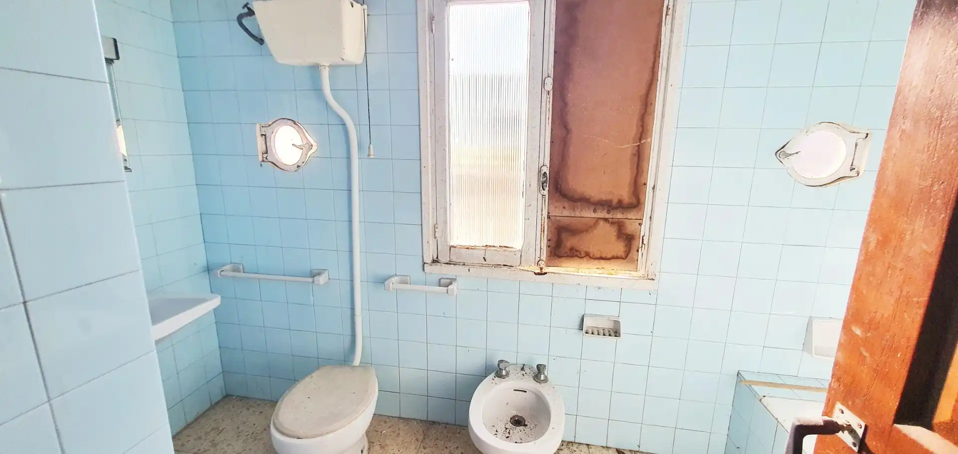 Baño de Finca rústica en venta en Castropol con Jardín privado, Trastero y Balcón