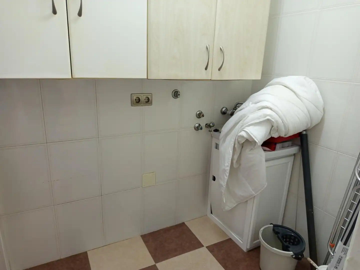 Bany de Casa o xalet en venda en Jaén amb Aire condicionat, Calefacció i Jardí privat