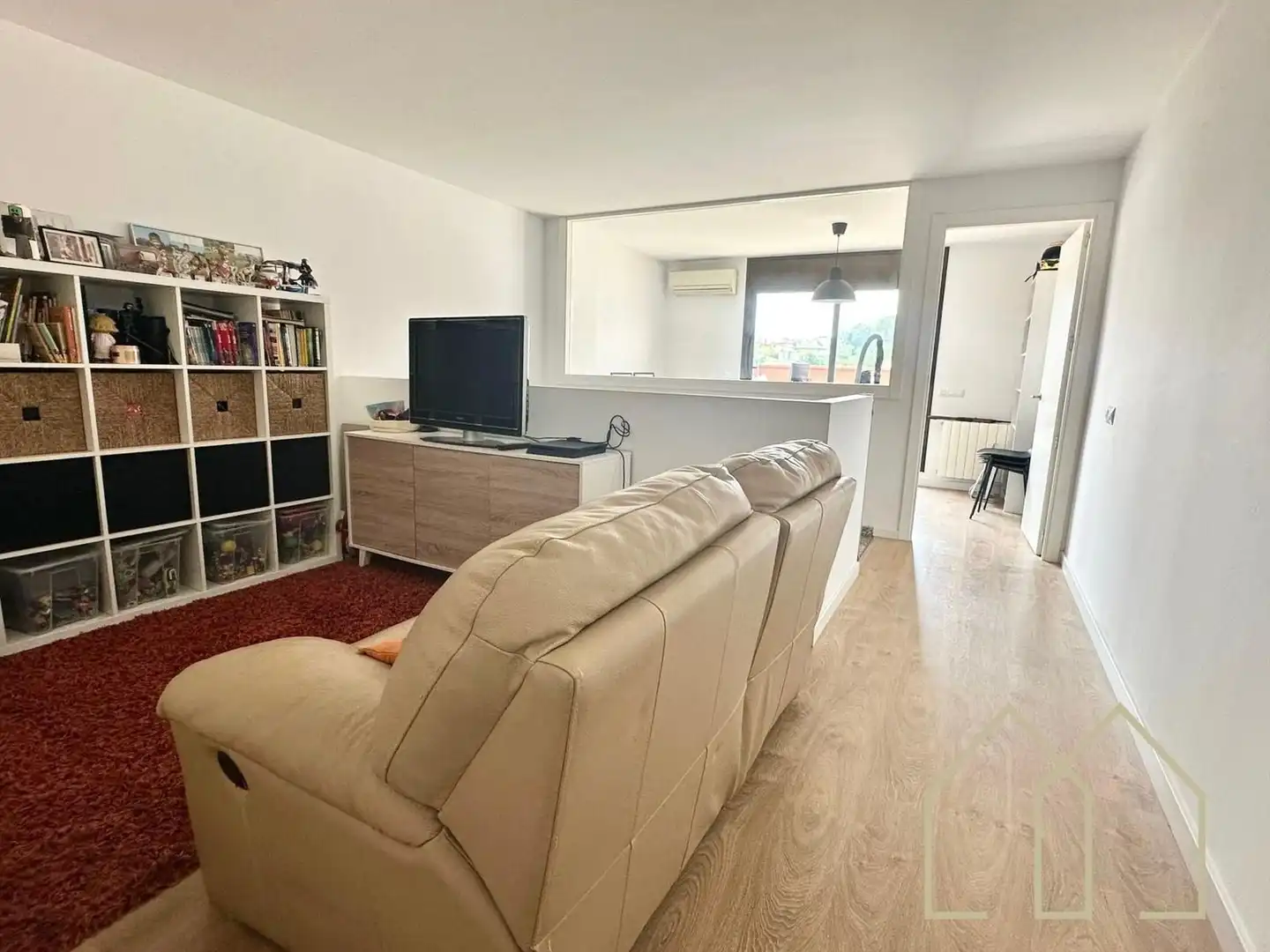 Wohnzimmer von Einfamilien-Reihenhaus zum Verkauf in Caldes de Malavella mit Klimaanlage, Heizung und Privatgarten