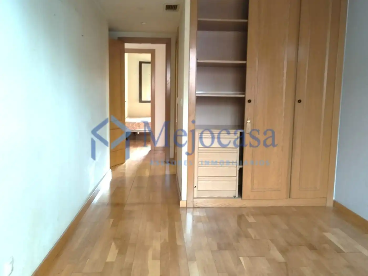 Flat for sale in Madrid  with Air Conditioner, Heating and Private garden