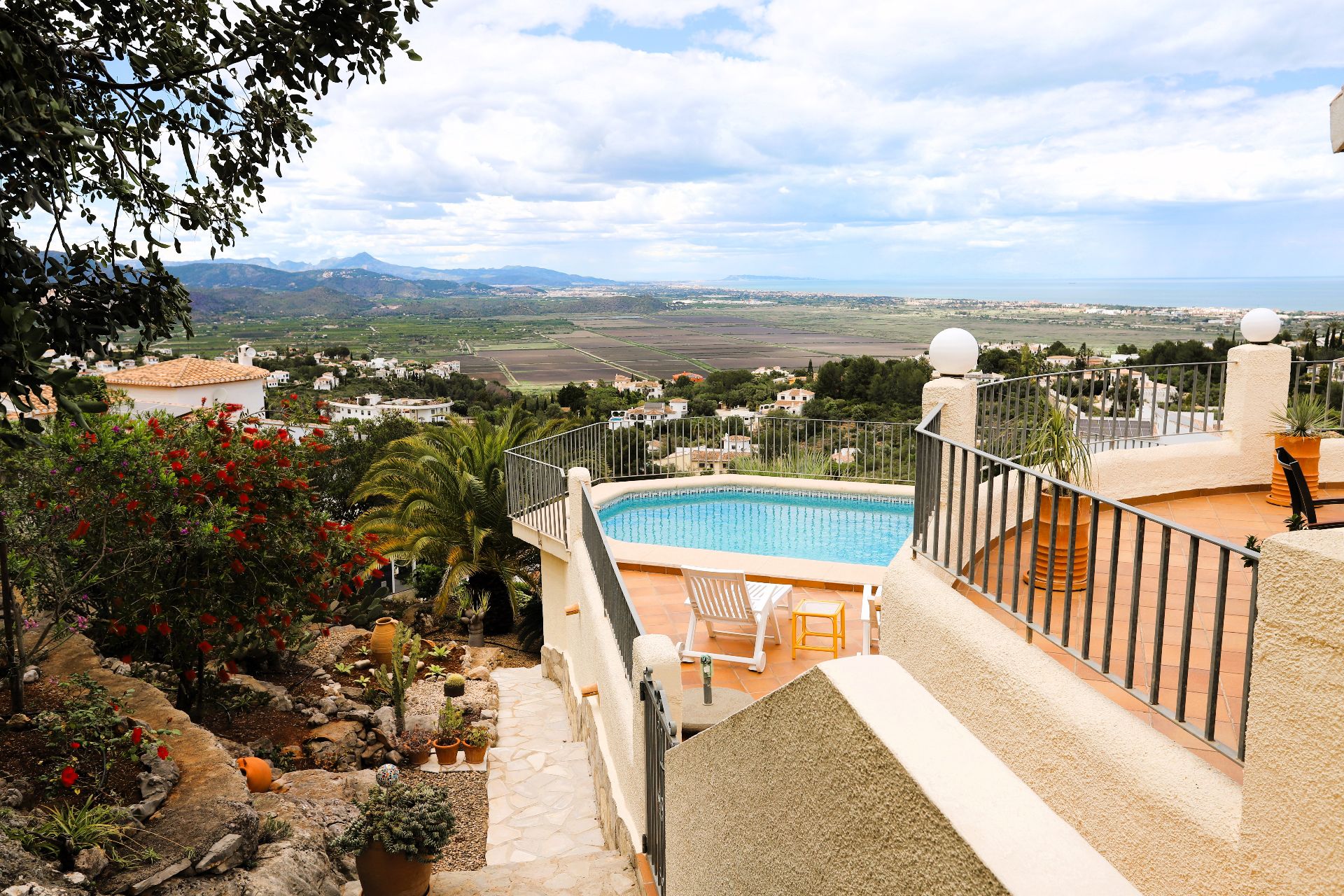 Exterior view of House or chalet for sale in El Ràfol d'Almúnia  with Heating, Private garden and Terrace