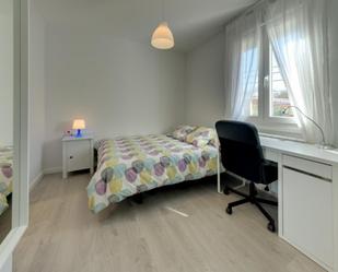 Dormitori de Casa o xalet per a compartir en  Zaragoza Capital