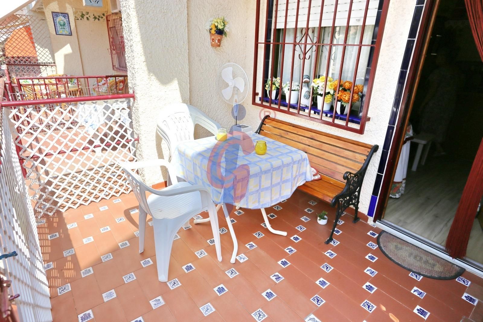 Jardí de Casa o xalet en venda en Guardamar del Segura amb Calefacció, Terrassa i Piscina comunitària