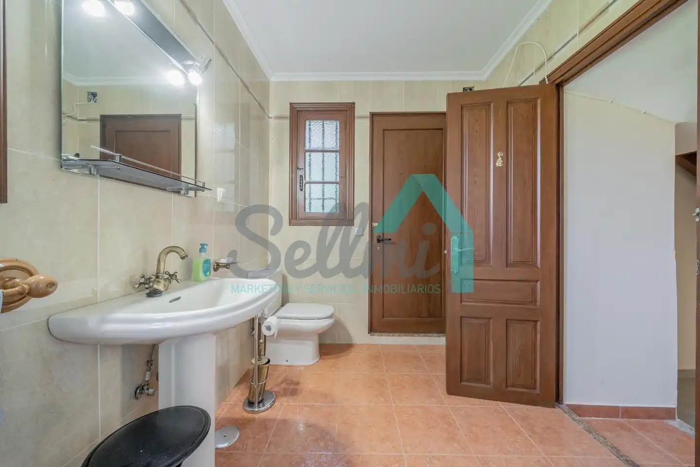 Bathroom of Houses for sale in Pravia  with Heating, Private garden and Parquet flooring