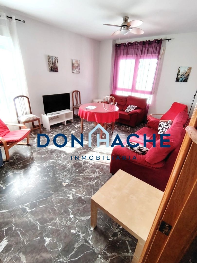 Sala de estar de Piso de alquiler en Mérida con Terraza, Trastero y Amueblado