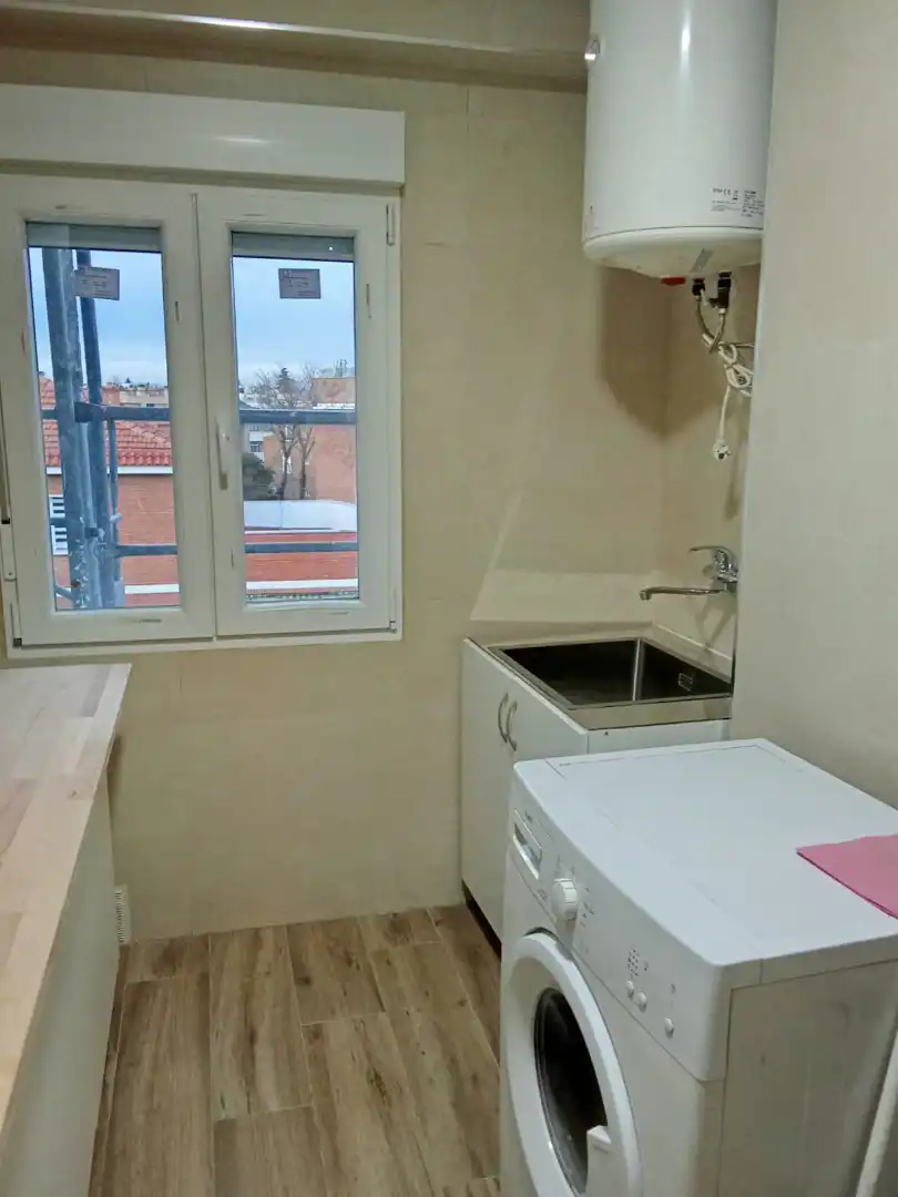 Bany de Pis de lloguer en Madrid amb Calefacció, Parquet i Terrassa
