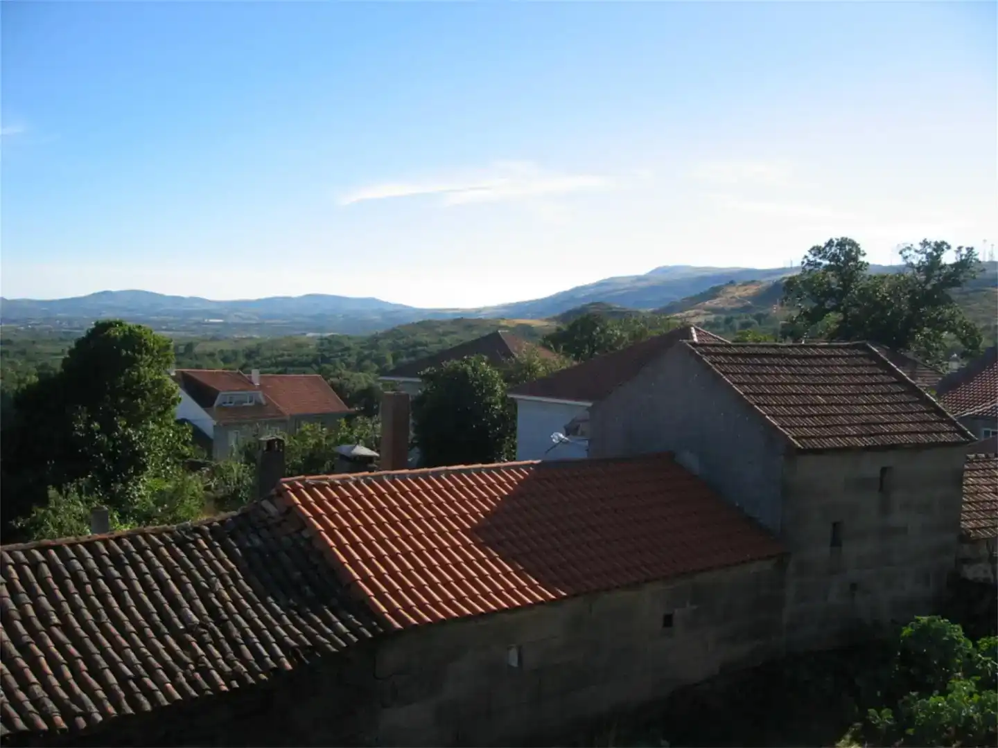 Vista exterior de Casa adosada en venta en Cualedro con Jardín privado y Balcón