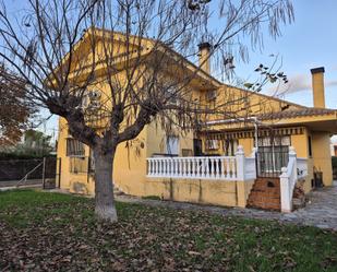 Exterior view of House or chalet for sale in Talavera de la Reina  with Air Conditioner, Heating and Private garden