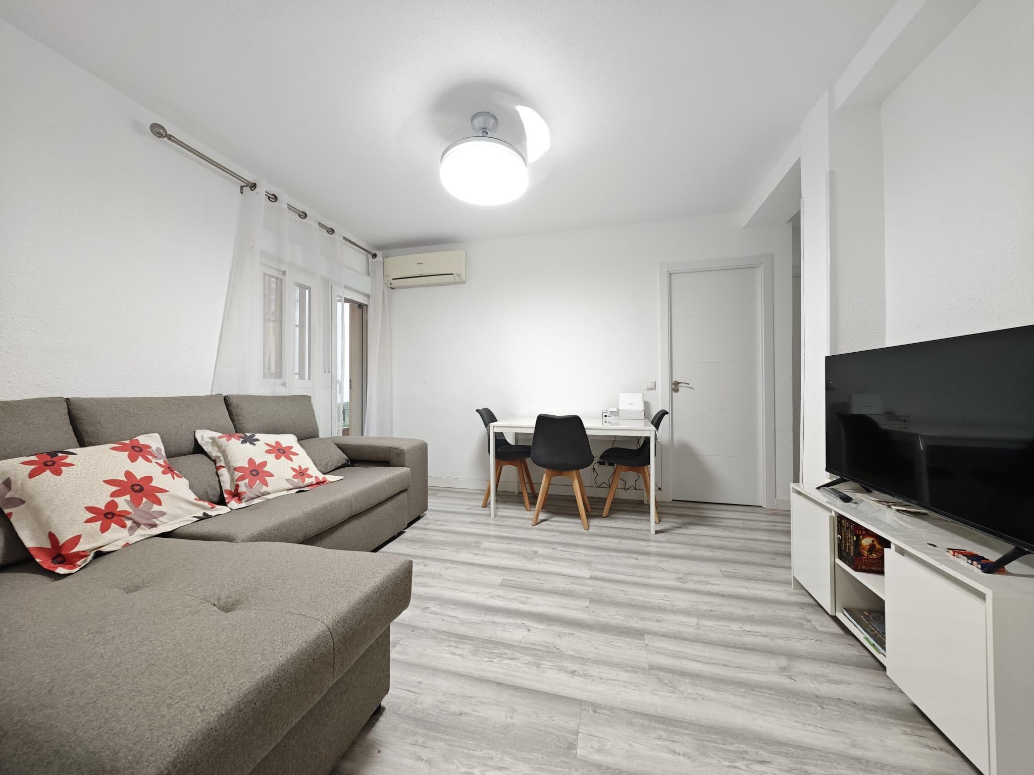 Living room of Flat for sale in  Madrid Capital  with Air Conditioner, Heating and Terrace
