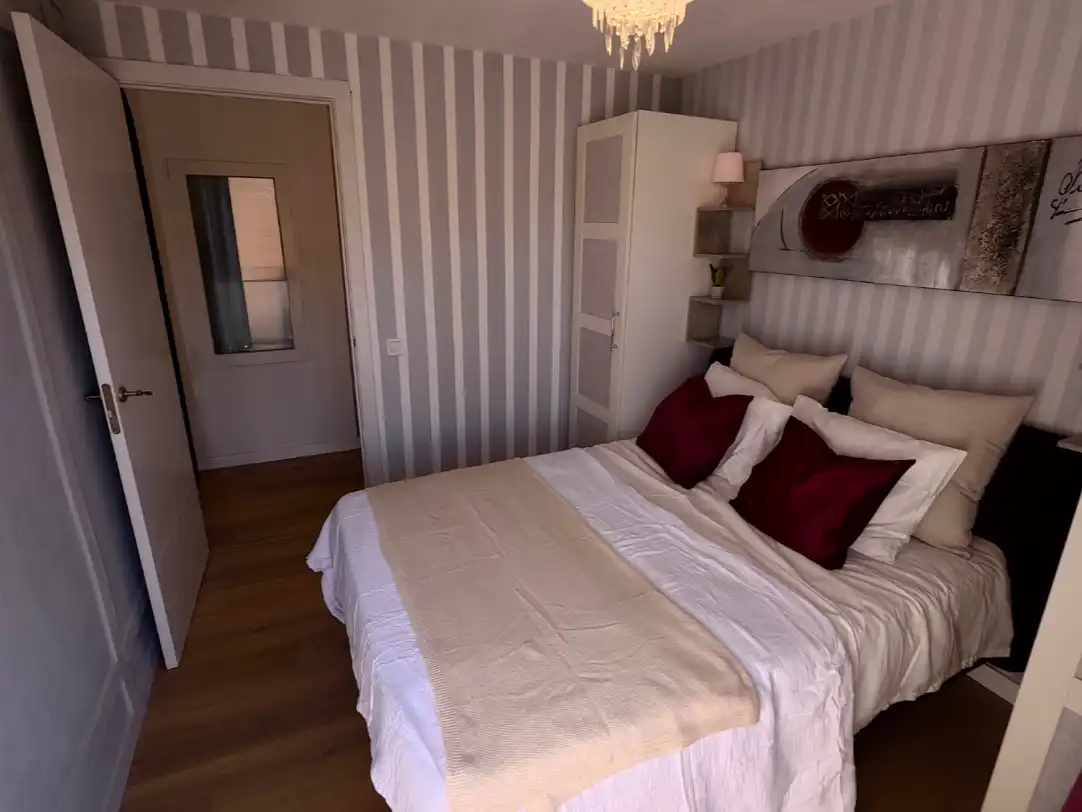 Schlafzimmer von Wohnung zum Verkauf in Badalona mit Balkon