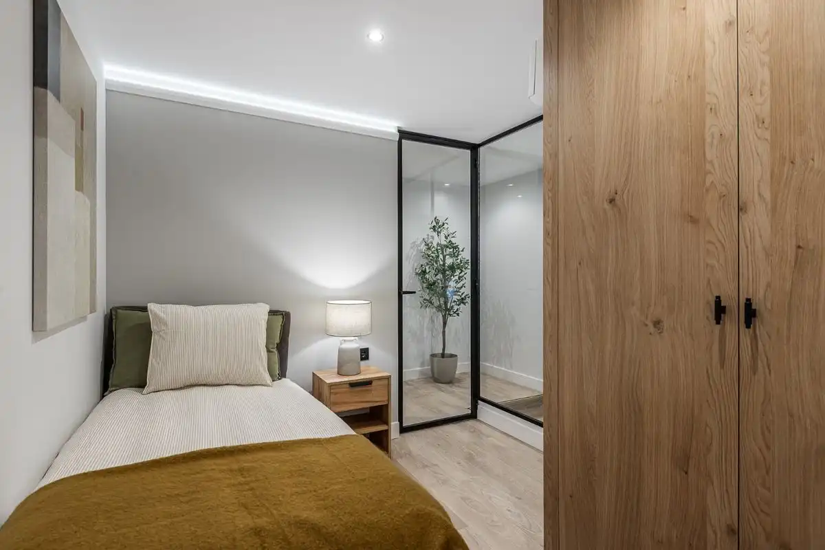 Habitación de Planta baja en venta en Madrid con Aire acondicionado, Calefacción y Trastero