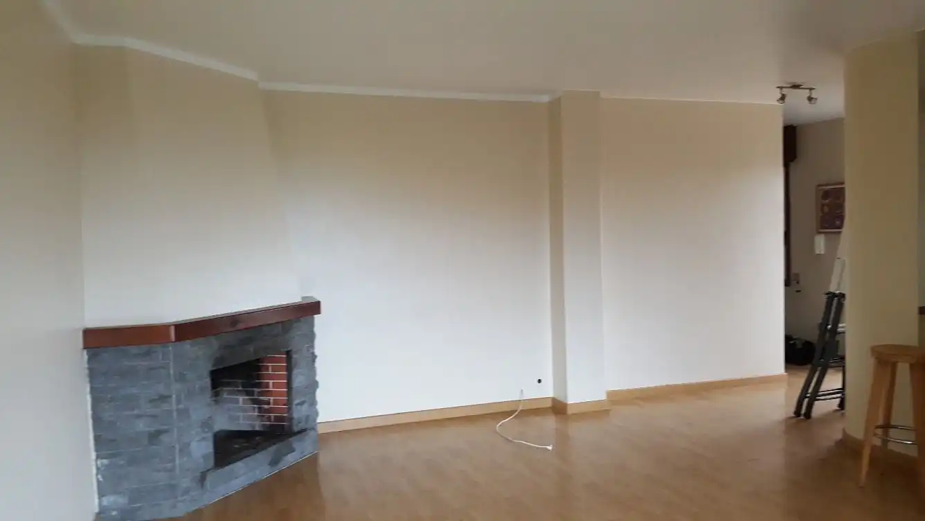 Sala d'estar de Casa o xalet en venda en Vigo  amb Jardí privat, Parquet i Terrassa