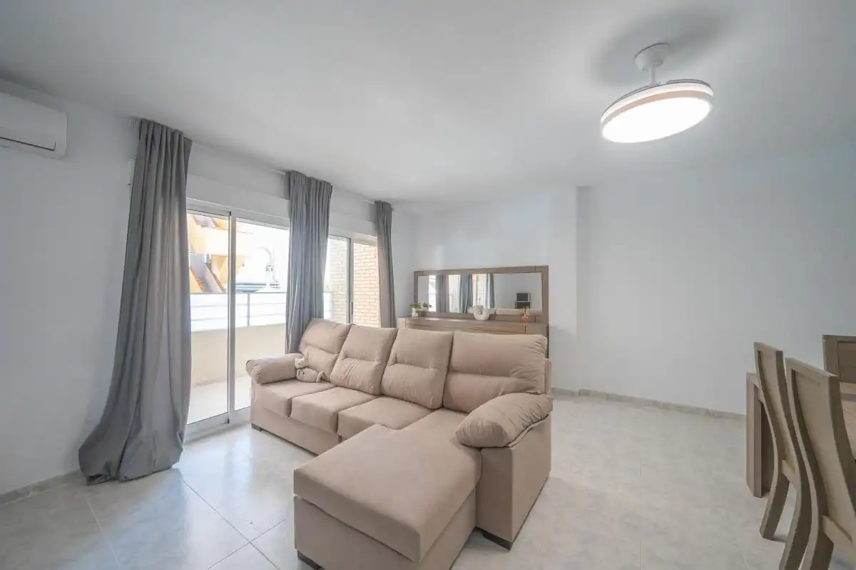 Sala d'estar de Planta baixa en venda en Torrevieja amb Aire condicionat, Calefacció i Terrassa