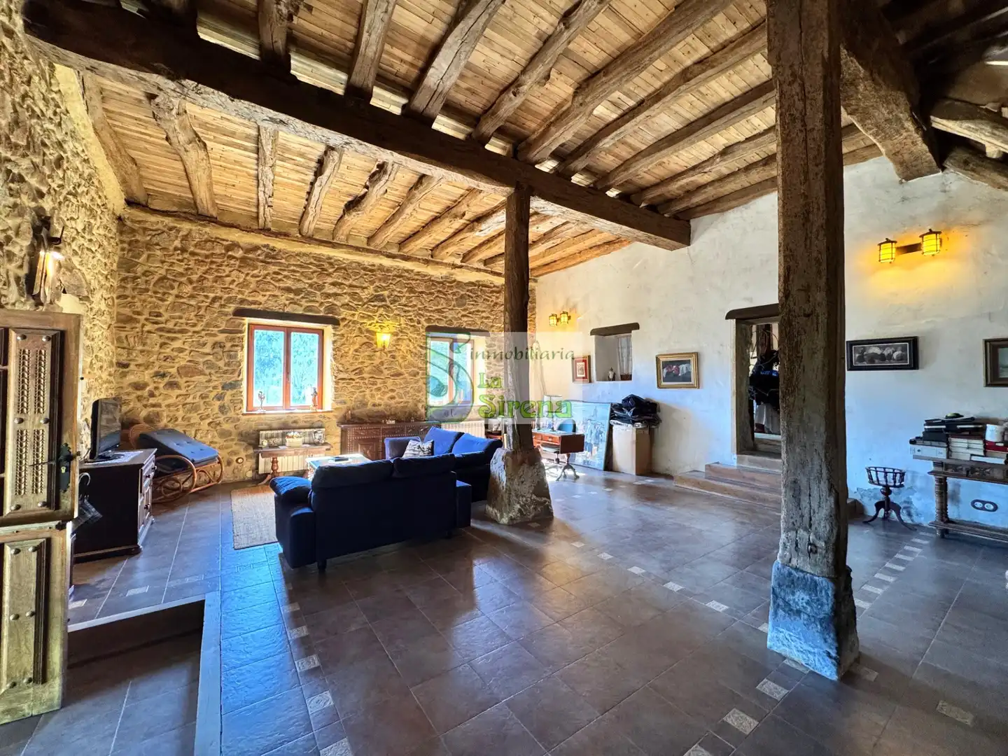 Sala de estar de Casa o chalet en venta en Castro-Urdiales con Calefacción, Jardín privado y Terraza