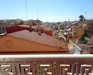 Vista exterior de Apartament de lloguer en Sedaví amb Aire condicionat i Balcó