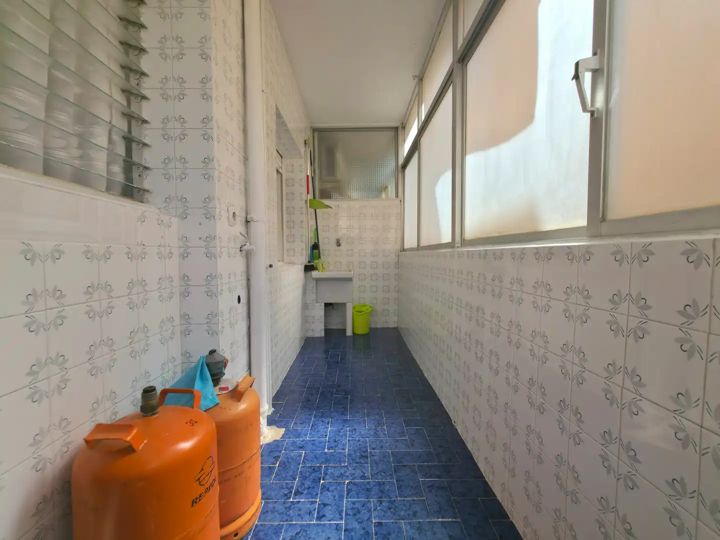 Piso en venta en Sant Andreu de la Barca con Terraza, Horno y Balcón