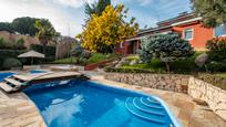 Garden of House or chalet for sale in  Madrid Capital  with Air Conditioner, Private garden and Parquet flooring