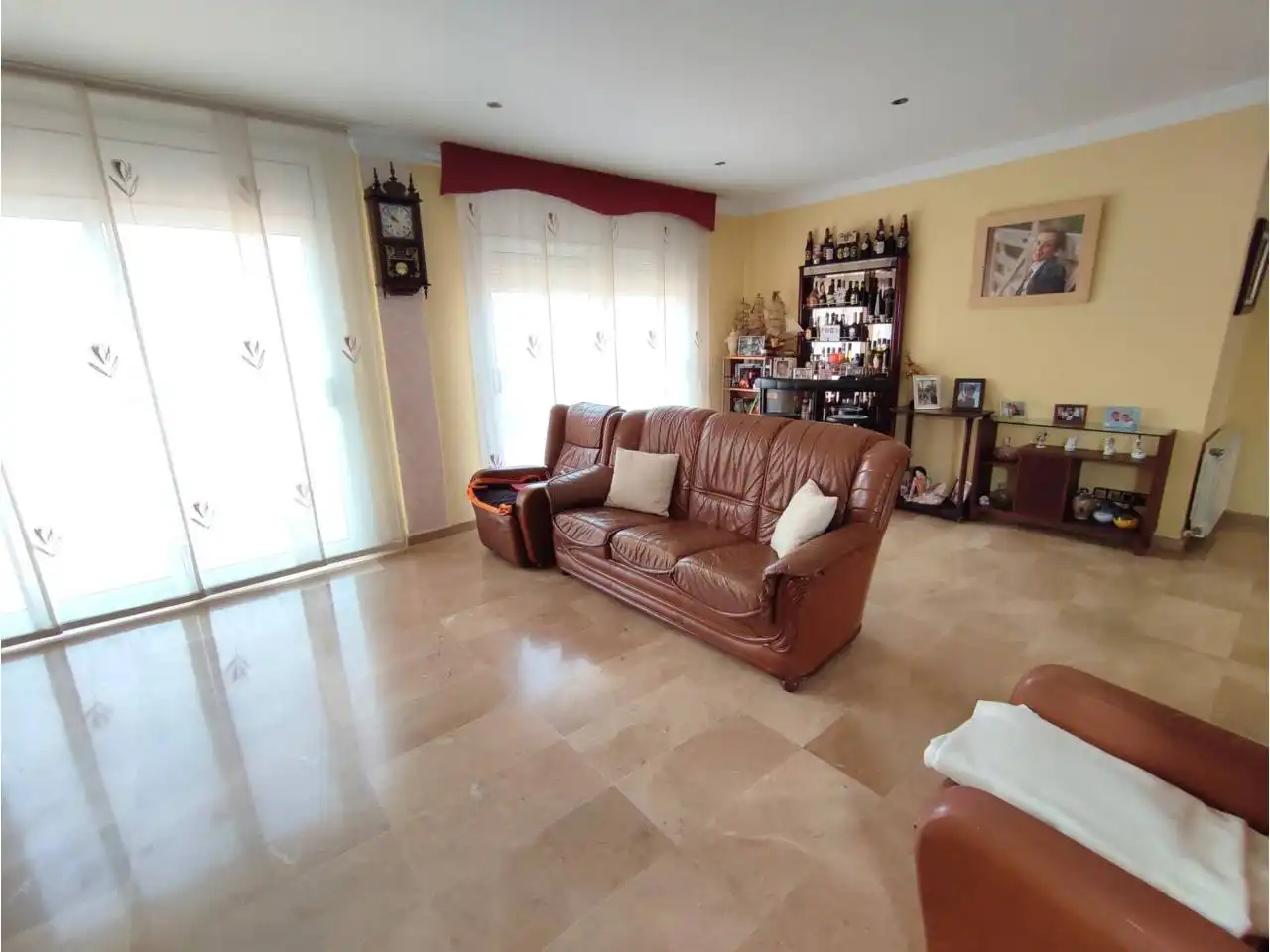 Sala d'estar de Casa o xalet en venda en Torrelavit amb Calefacció, Jardí privat i Terrassa