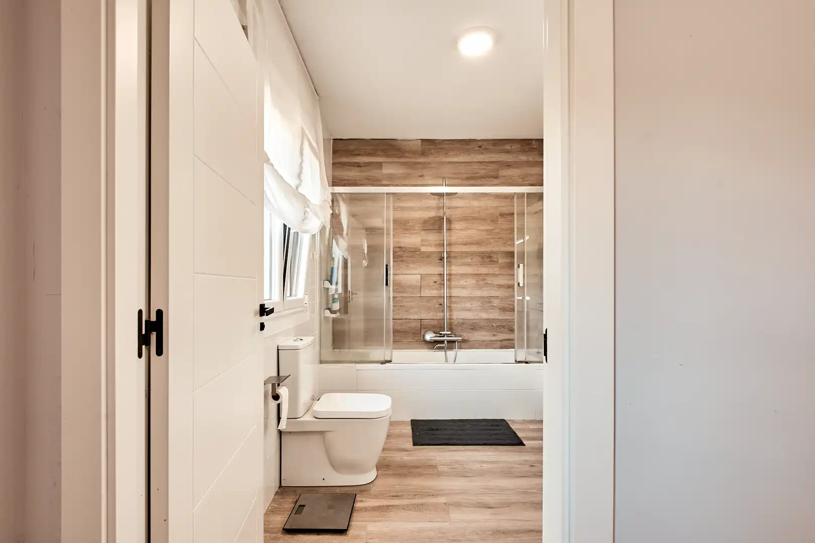 Baño de Casa o chalet en venta en Bergondo con Calefacción, Jardín privado y Piscina