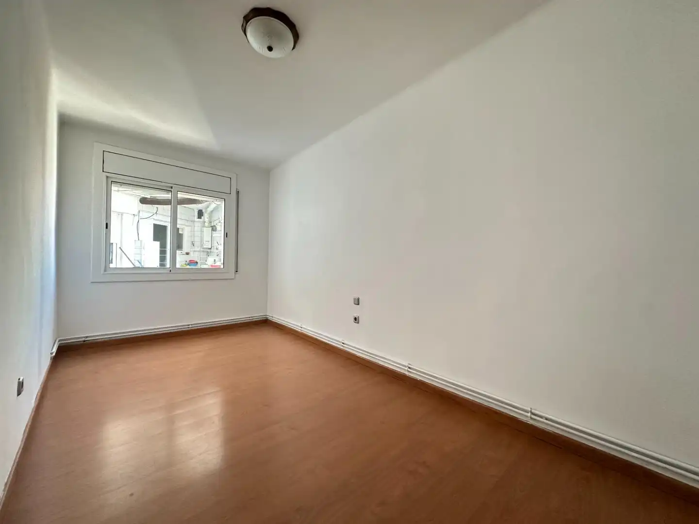 Habitación de Piso en venta en Terrassa con Calefacción, Balcón y Alarma