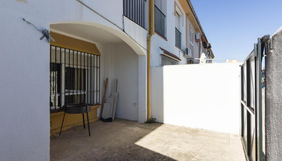 Foto 1 de Casa adosada en venda a Caballero Bonald - San José Obrero - Guadalcacín, Cádiz