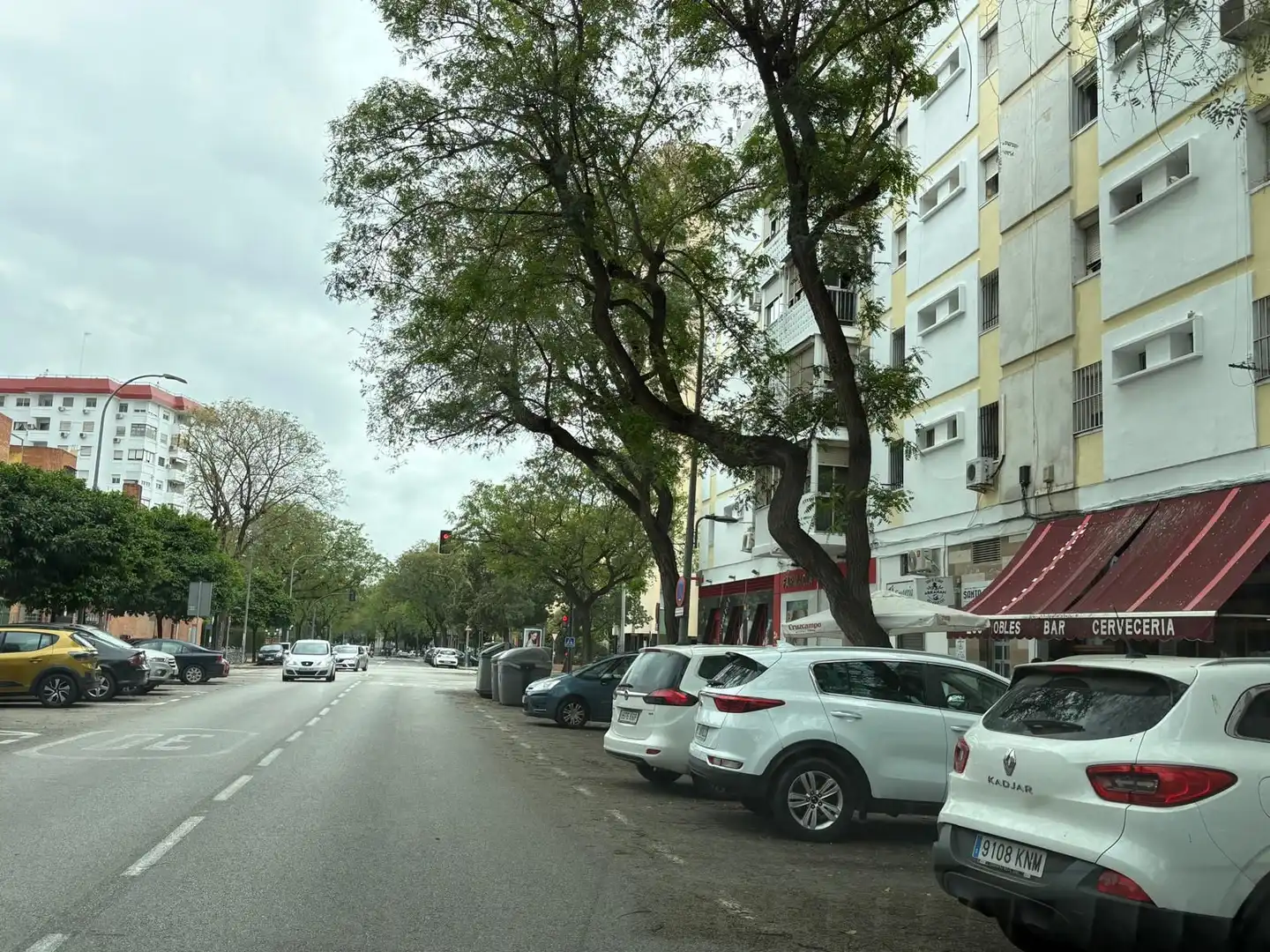 Vista exterior de Local en venta en Sevilla